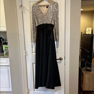 Xscape Black Long Sleeve V-Neck Gown